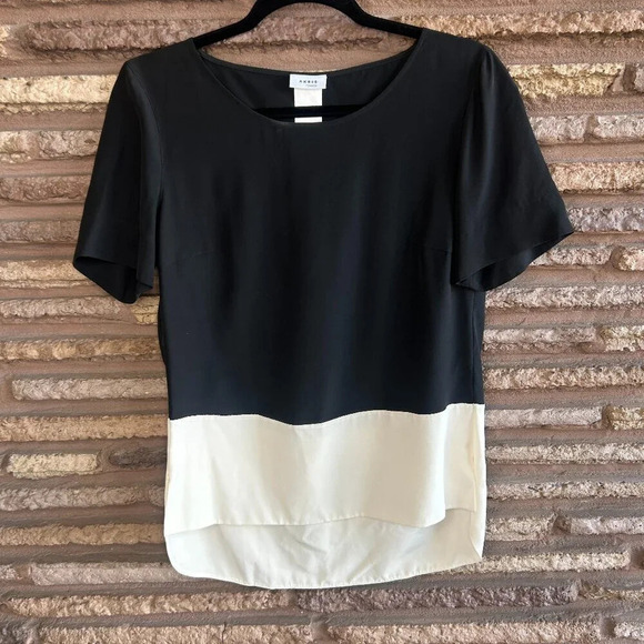 Akris Punto 100% Silk Black Cream Colorblock Short Sleeve Blouse Size 6 - Picture 1 of 7
